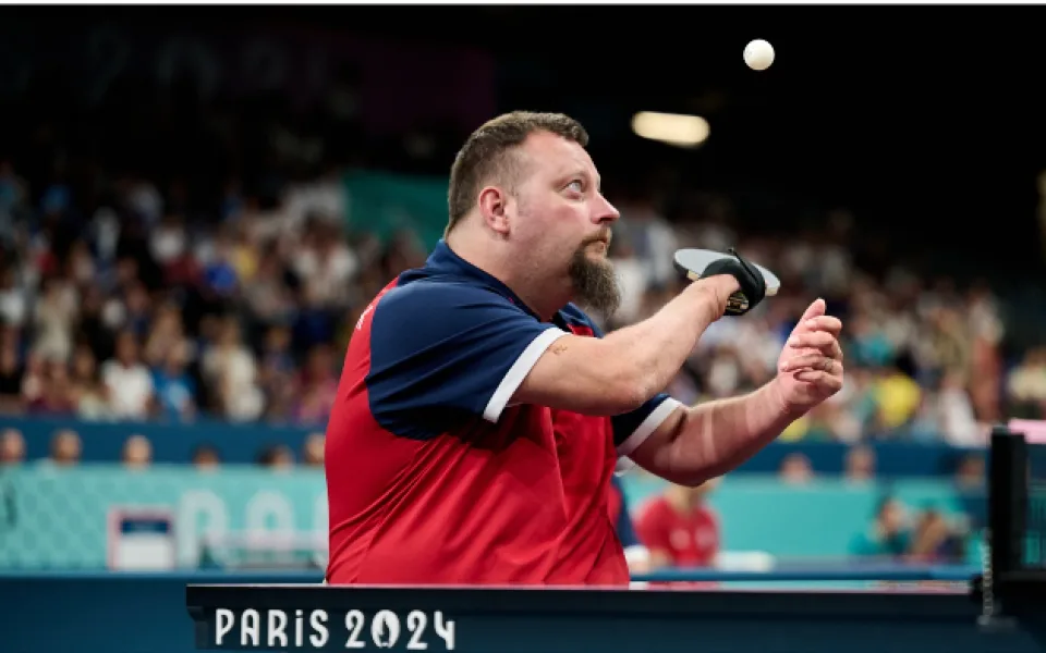 Liberecký stolní tenista Jiří Suchánek si z paralympiády v Paříži odváží stříbrnou medaili