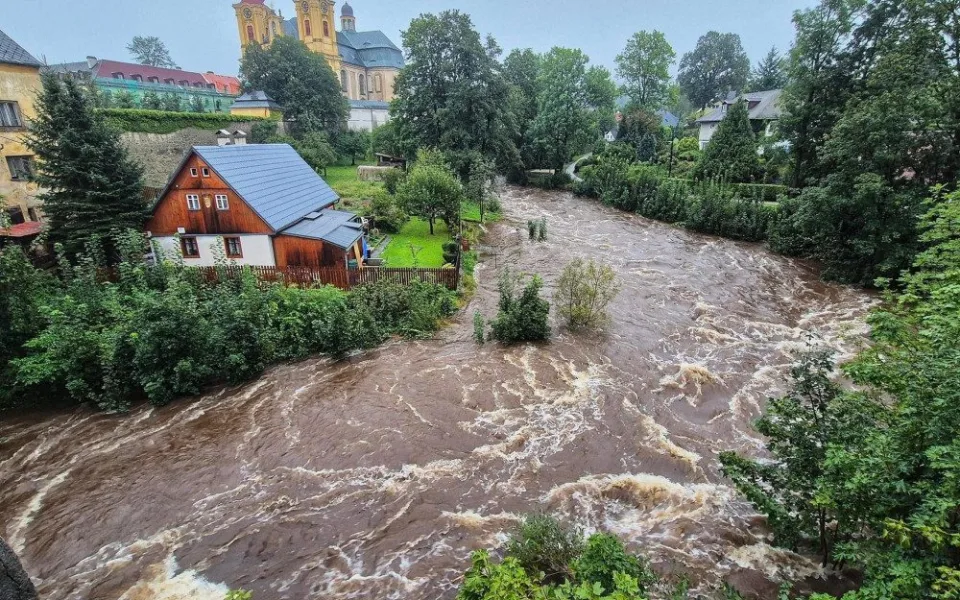 Obyvatelé sedmi obcí na Frýdlantsku musí omezit spotřebu pitné vody. Úpravna je mimo provoz