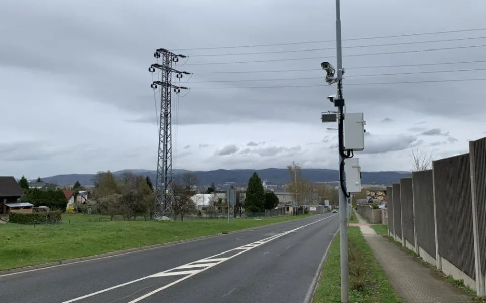 Liberec vybral na pokutách v ulici Dubice, kde má radary, 14,6 milionu korun. Chce za ně koupit autobusy MHD