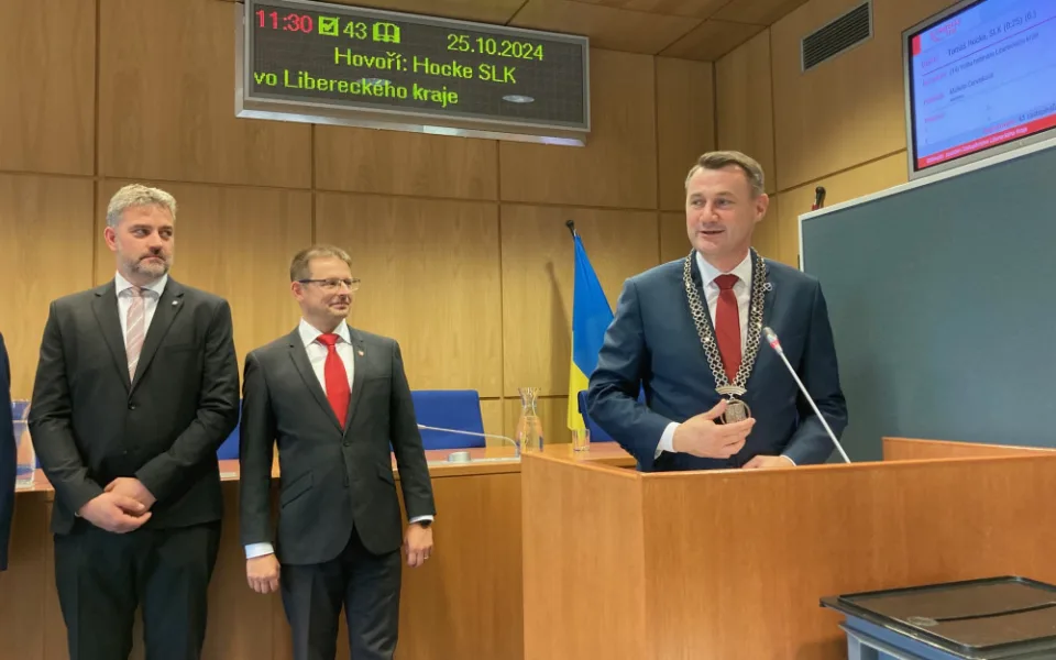 Hejtmanem kraje je na další čtyři roky Martin Půta. Zastupitelé zvolili v tajné volbě i radní
