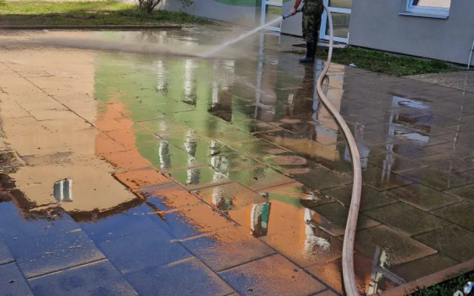 Liberečtí chemici se speciální technikou pomáhali v Opavě s čištěním ulic