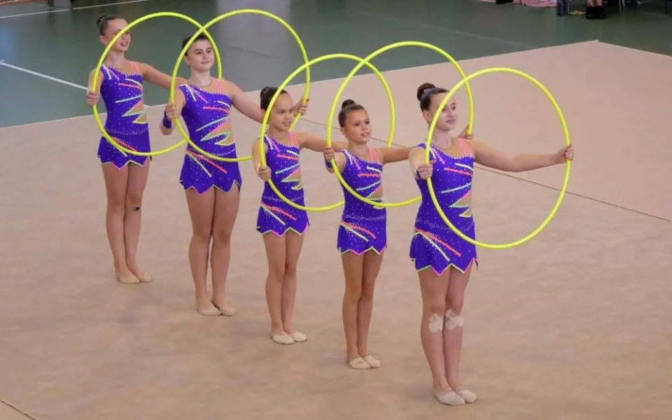 Úspěšné oblastní přebory libereckých moderních gymnastek. Všechny si odvezly medaile