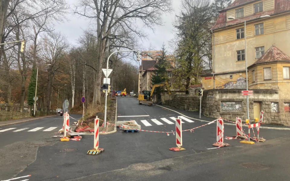 Dvorská ulice v Liberci se dopravě otevře ve 22 hodin. MHD tudy začne jezdit hned v úterý ráno