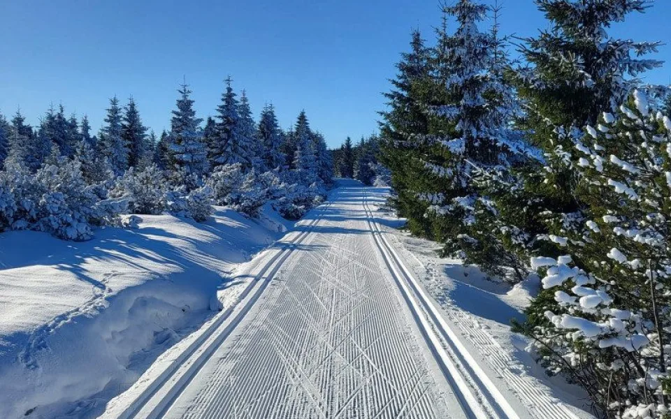 Skiareály v Libereckém kraji zahájí sezonu nejdřív za týden, běžkařům už začala