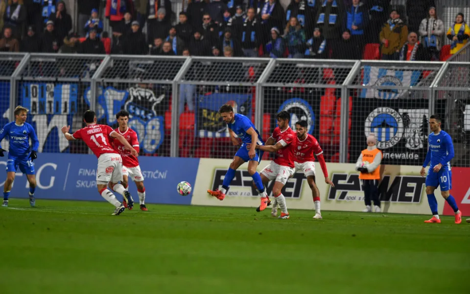 Slovan na závěr podzimu remizoval. Bod v Pardubicích zachránil Rabušic
