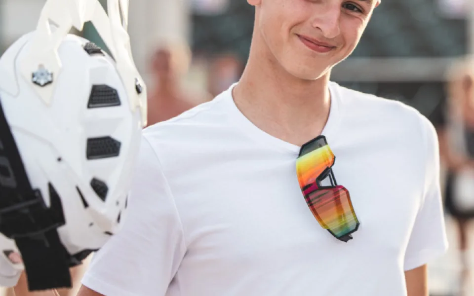 Úspěch Adama Ficka. Student z Liberce získal v celkovém pořadí světovém poháru v motosurfingu bronz
