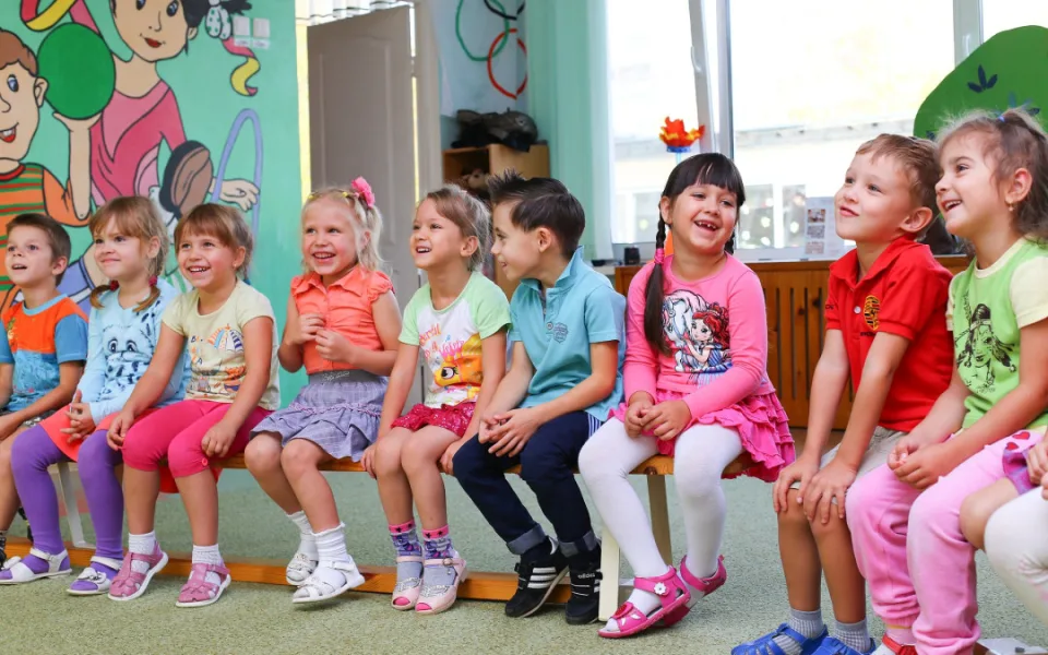 Stavbu mateřské školy u přehrady v Jablonci nad Nisou zahájí demolice