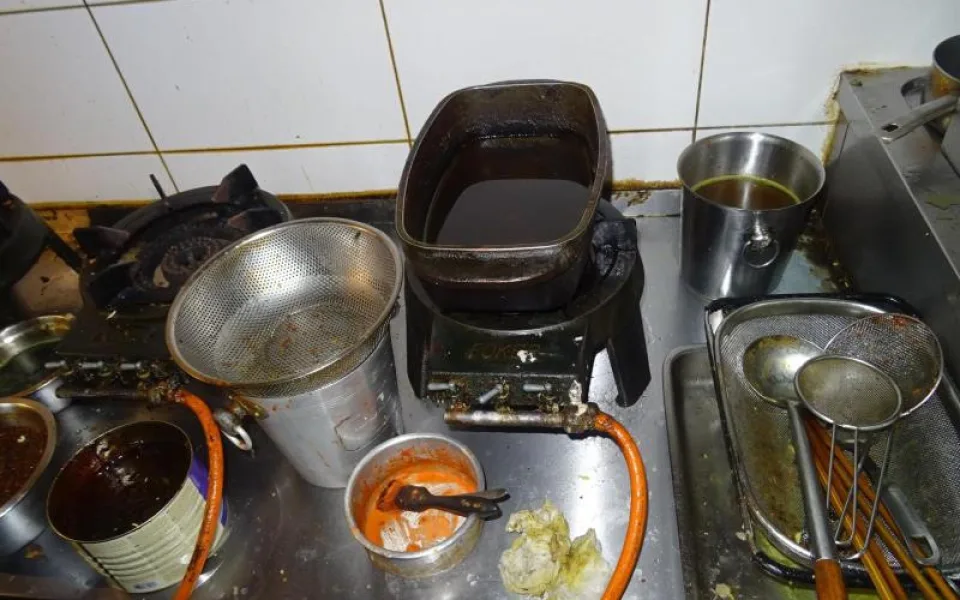 Hygienici uzavřeli kvůli špíně a dalším prohřeškům vietnamskou restauraci Hanoi ve Cvikově
