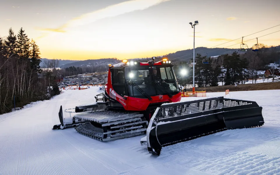 Rodinný areál Lipno jako první v České republice pořídil rolbu s unikátní technologií SNOWsat LiDAR