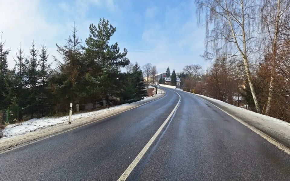 Ve Cvikově vznikne na silnici první třídy v Pivovarské ulici protiostřiková stěna. Opravena bude i opěrná zeď