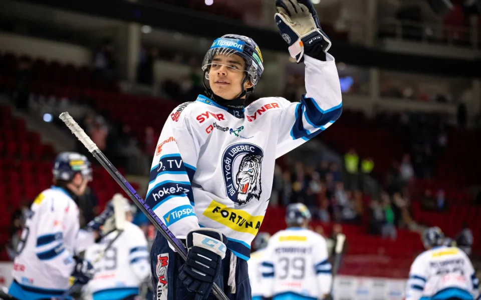 Odchovanec Tygrů Jaromír Pérez zůstává. S klubem podepsal smlouvu na další tři roky