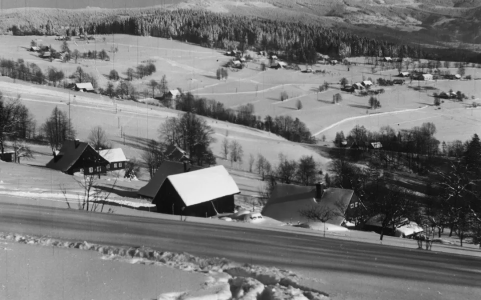 50 let Skiareálu Paseky nad Jizerou: Od prvních nadšenců k oblíbenému zimnímu středisku
