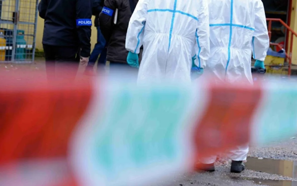 Policie vyšetřuje vraždu muže v Tanvaldu na Jablonecku, zadržela podezřelou