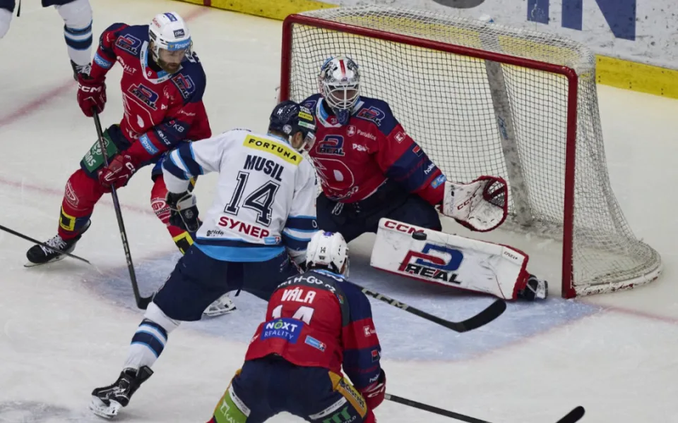 Tygři přetlačili Pardubice 3:2 a mají jisté předkolo play-off