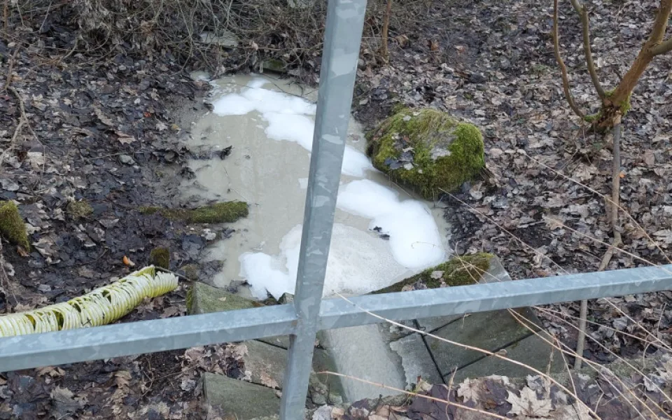 Kal z betonárky naštval lidi v Jablonci. Je nezávadný, hlásí radnice