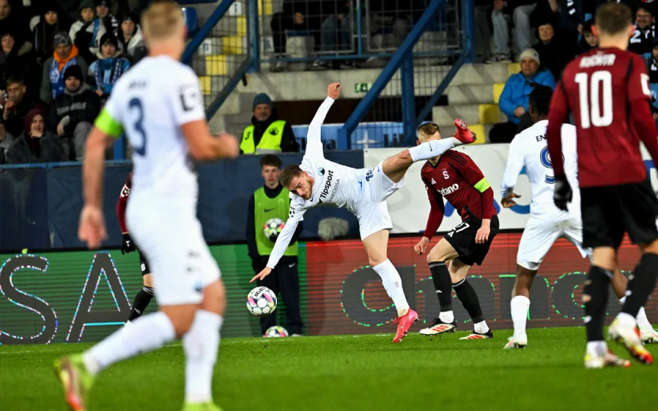 Slovan srazil Spartu, v úvodu druhého poločasu rozhodl Višinský