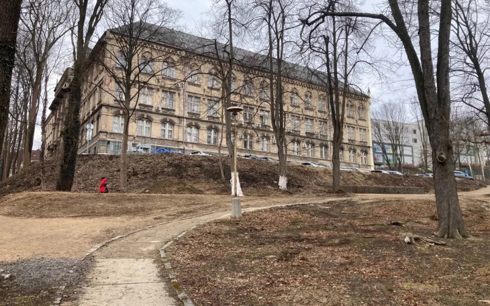 Pak pod Klášterem se v příštím roce promění. Cesta z Klášterní ulice k přehradě bude nově bezbariérová