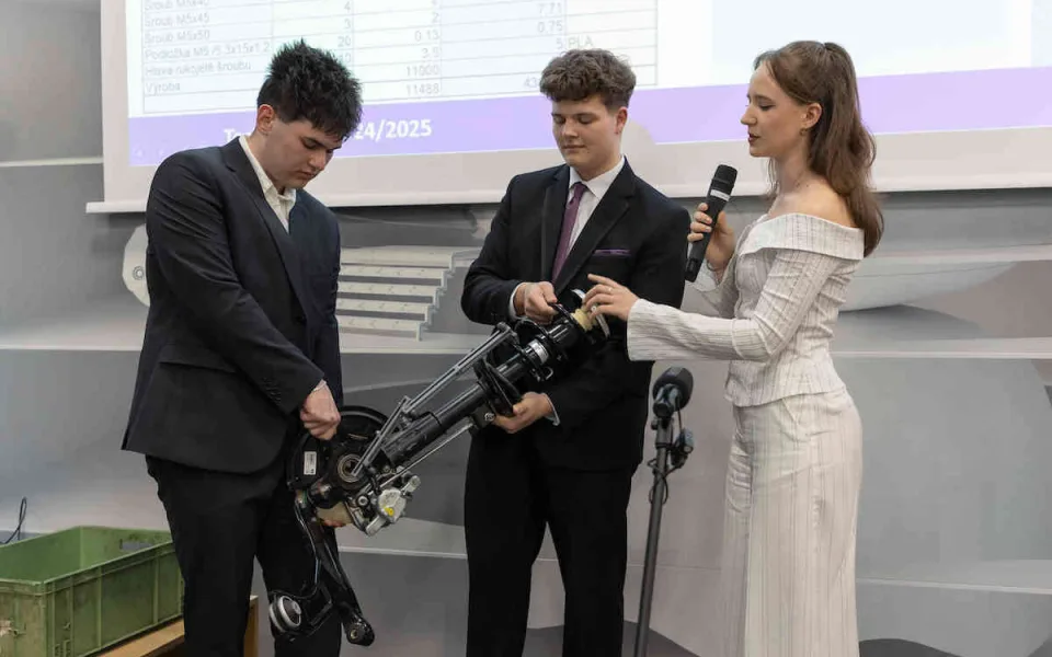První ročník soutěžního programu TechStarter. Studenti přišli s inovacemi, firmy je využijí v praxi