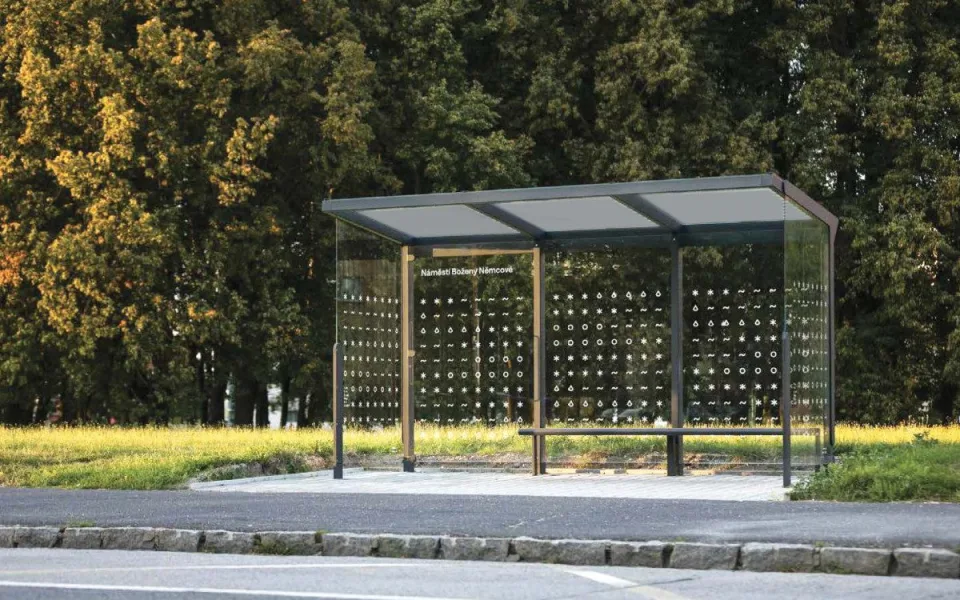 Jablonec vymění 15 autobusových čekáren MHD za nové