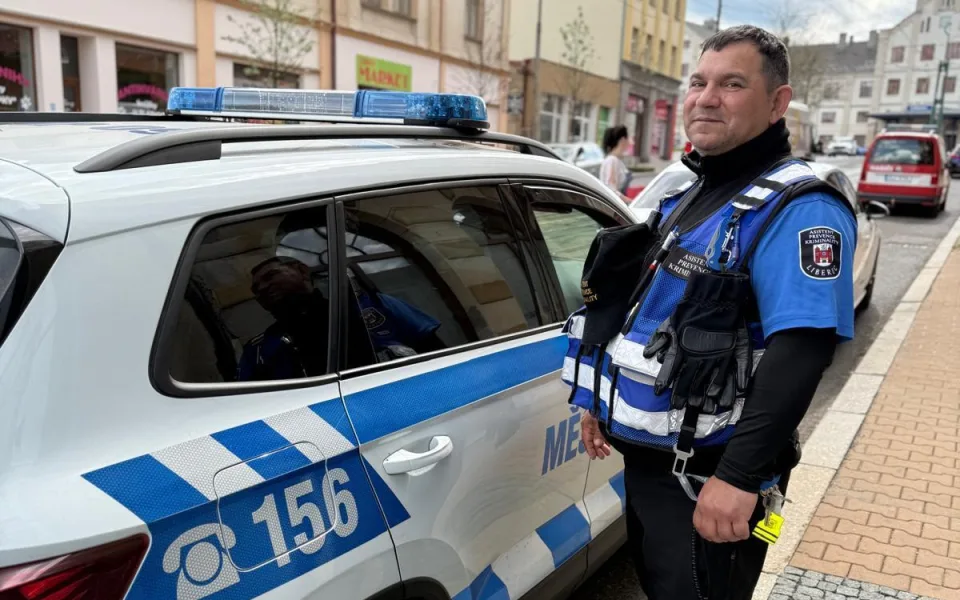 Chlapec zkolaboval v autobuse, pomohl asistent prevence kriminality