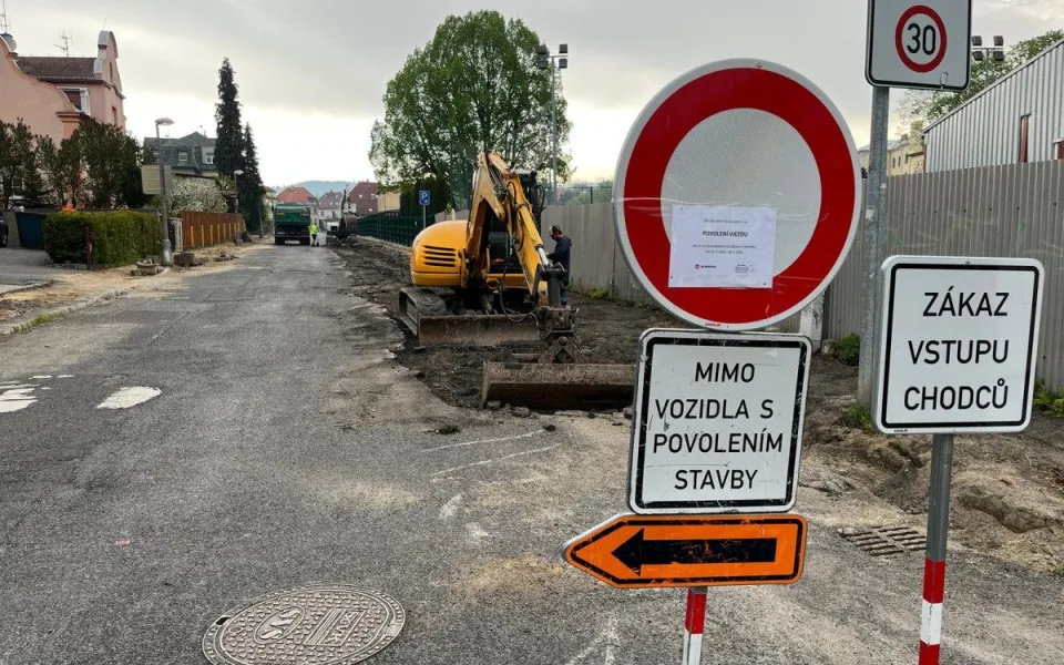 Začala rekonstrukce Svojsíkovy a okolních ulic. Firma má na dokončení čtyři týdny