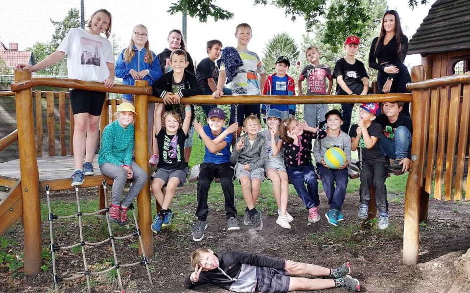 Nadupané příměšťáky bez mobilu frčí