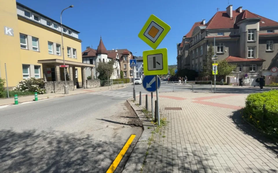 Křižovatku ulic Klášterní a Husova čeká další úprava, třeba zákaz odbočení vlevo