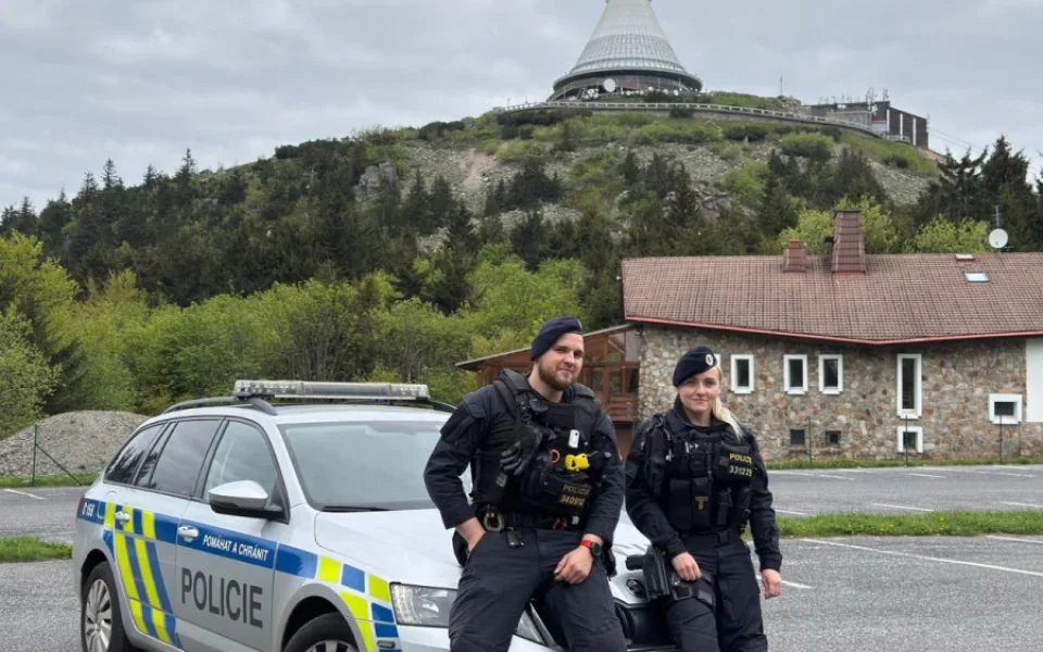 Všímavá policejní kráska a její parťák pomohli rozplést sérii vloupání v Liberci