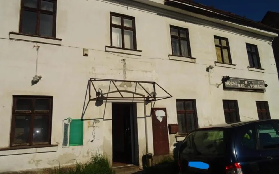 Inspektoři zavřeli kvůli špíně a plísni výrobu a rozvoz jídel U Vomáčků ve Svoru
