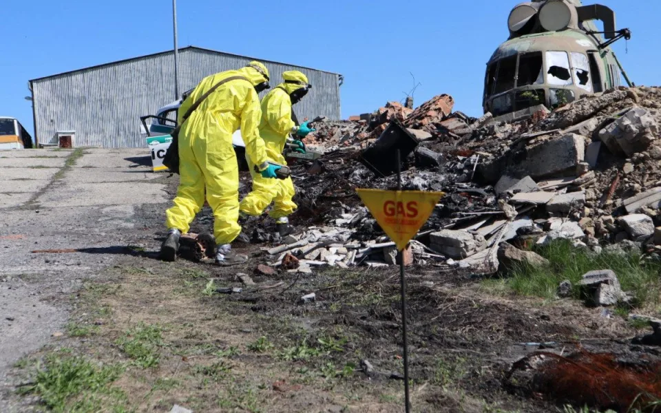 Liberečtí chemici na cvičení na Slovensku: pracovali s ostrými bojovými látkami
