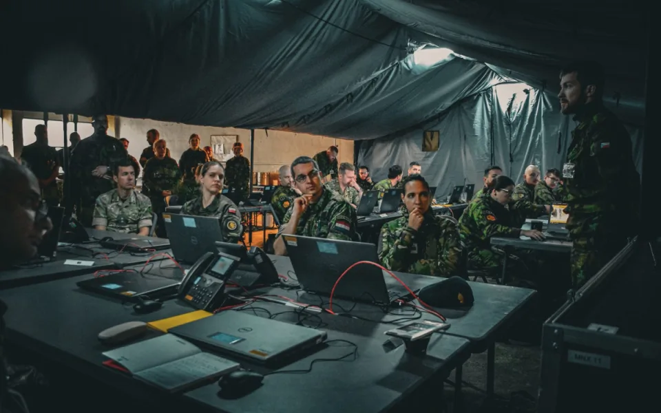 V kasárnách v Liberci cvičilo česko-britské velitelství velení spojencům z NATO