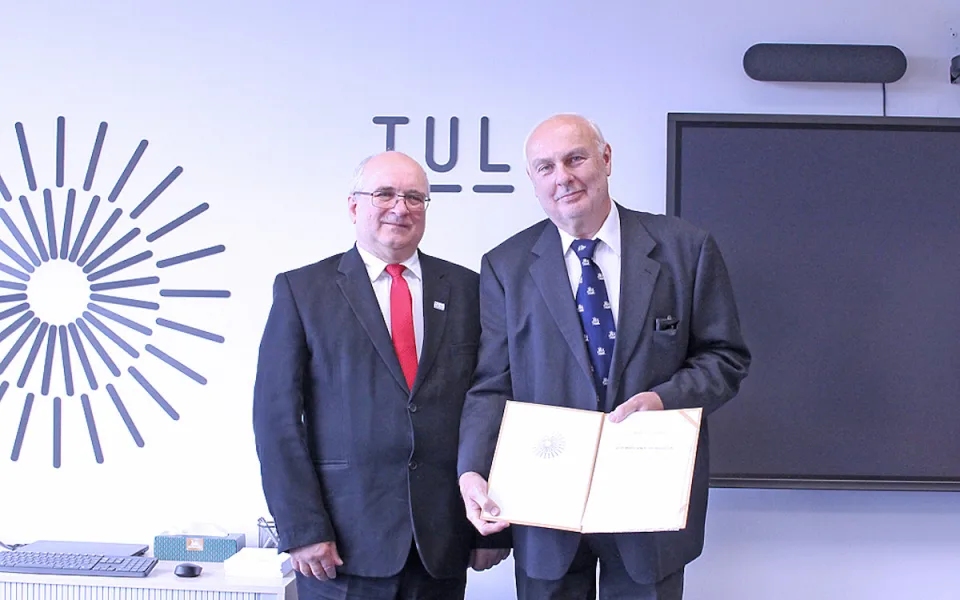 Novým děkanem Fakulty zdravotnických studií se stal Jiří Beneš. Stál už u jejího zrodu