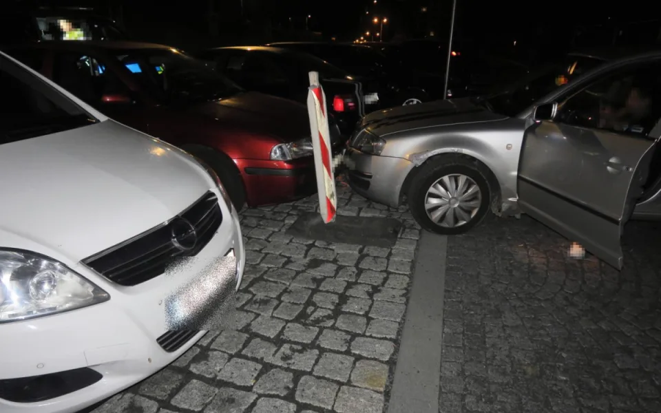 Banální ťukanec na parkovišti bude mít dohru. Žena nadýchala přes tři promile