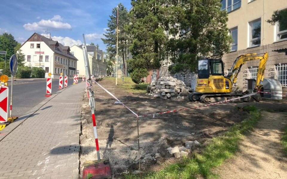 U liberecké nemocnice vzniká nová zastávka autobusu MHD, hotová bude v říjnu