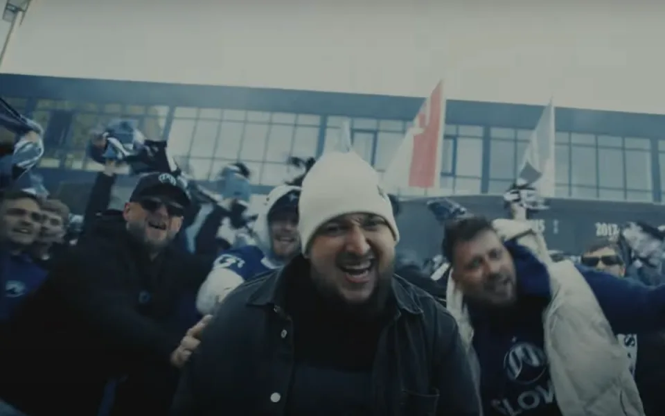 Slovan Liberec představil novou hymnu Modrobílá krev. Reakce fanoušků se různí
