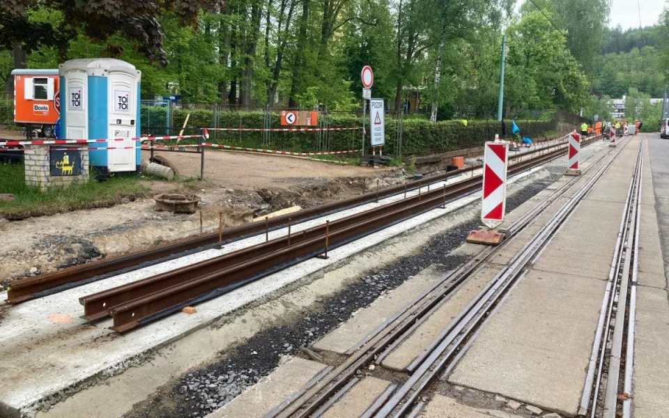 Ilustrační foto z opravy tramvajového svršku v Riegrově ulici v Liberci.