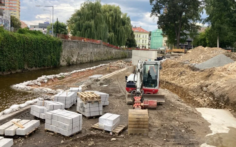 Náplavka Lužické Nisy u sídla Libereckého kraje bude zhruba o 10 procent dražší