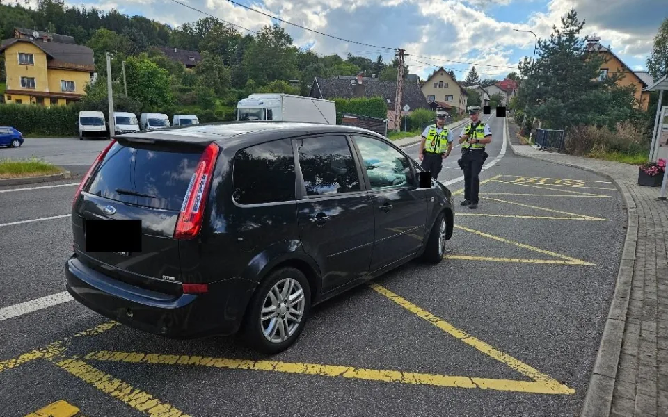 Policisté na poslední prázdninový víkend obsadili silnice. Zjistili přes tři sta přestupků