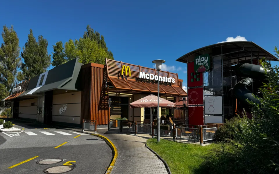 McDonald´s u OC Nisa v pondělí 15. září na dva měsíce zavírá. Čeká ho rekonstrukce