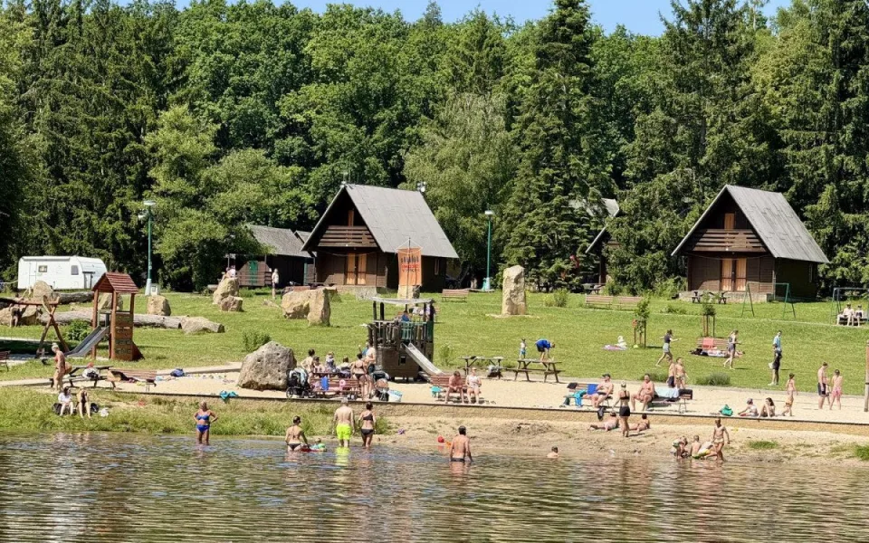 Vítězem ankety Kemp roku 2025 se stal Autocamp Sedmihorky v Českém ráji