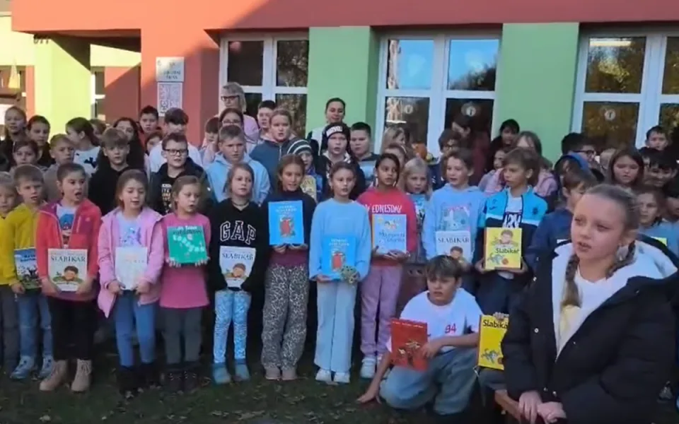 Jiří Žáček slaví osmdesátiny. Frýdlantské děti mu poslaly originální gratulaci
