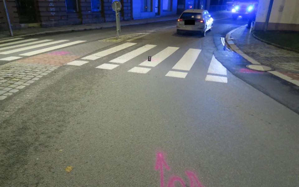 Dvě sražené chodkyně na přechodech v Jablonci. Policie upozorňuje chodce i řidiče