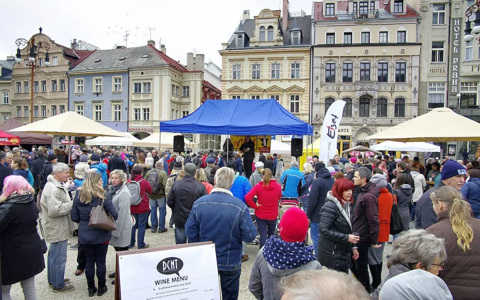 Svatomartinský trh před libereckou radnicí bude pestrý jako listopadové listí