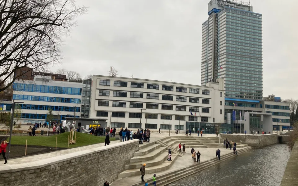 Přístup k Nise, park, kiosek, sochy i dětská zóna. Liberecký kraj otevřel náplavku