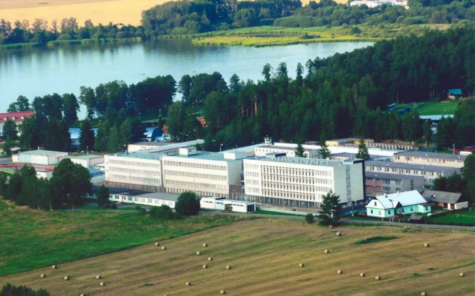 Z věznice ve Stráži pod Ralskem se uprchlík asi nějakou chvíli nedostane.