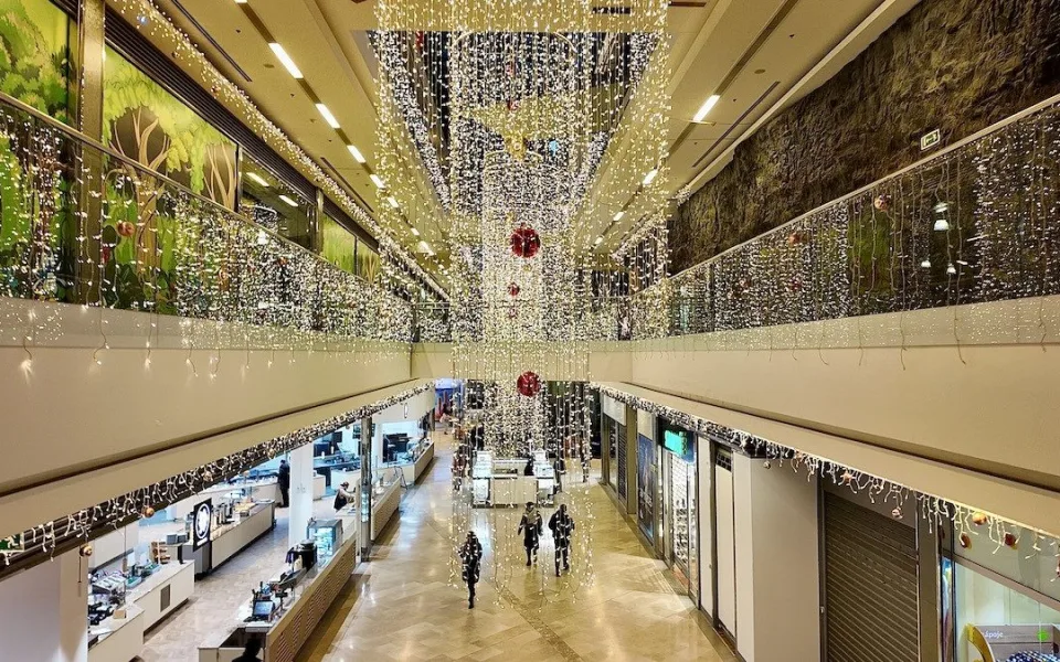 OC Plaza láká na předvánoční nákupy, sváteční atmosféru i soutěže o ceny