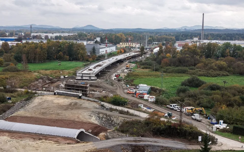 Příprava silnice 9 běží dál. Dokončení obchvatu je nesmírně důležité, říká starostka