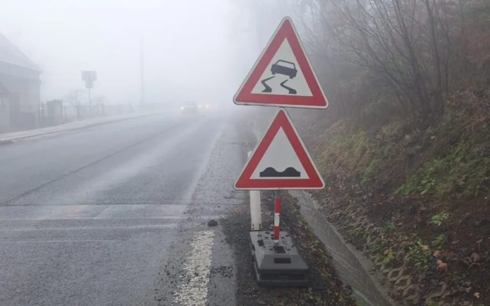 Opravy silnice kolem Práchně v Kamenickém Šenově jsou pro letošek hotové