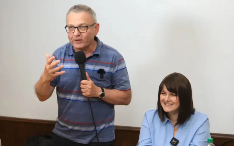 KOMENTÁŘ: Sociální demokracie má nového předsedu. A nikdo o tom neví