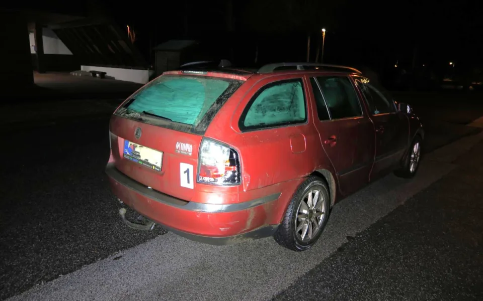 Opilý muž havaroval v tomto automobilu